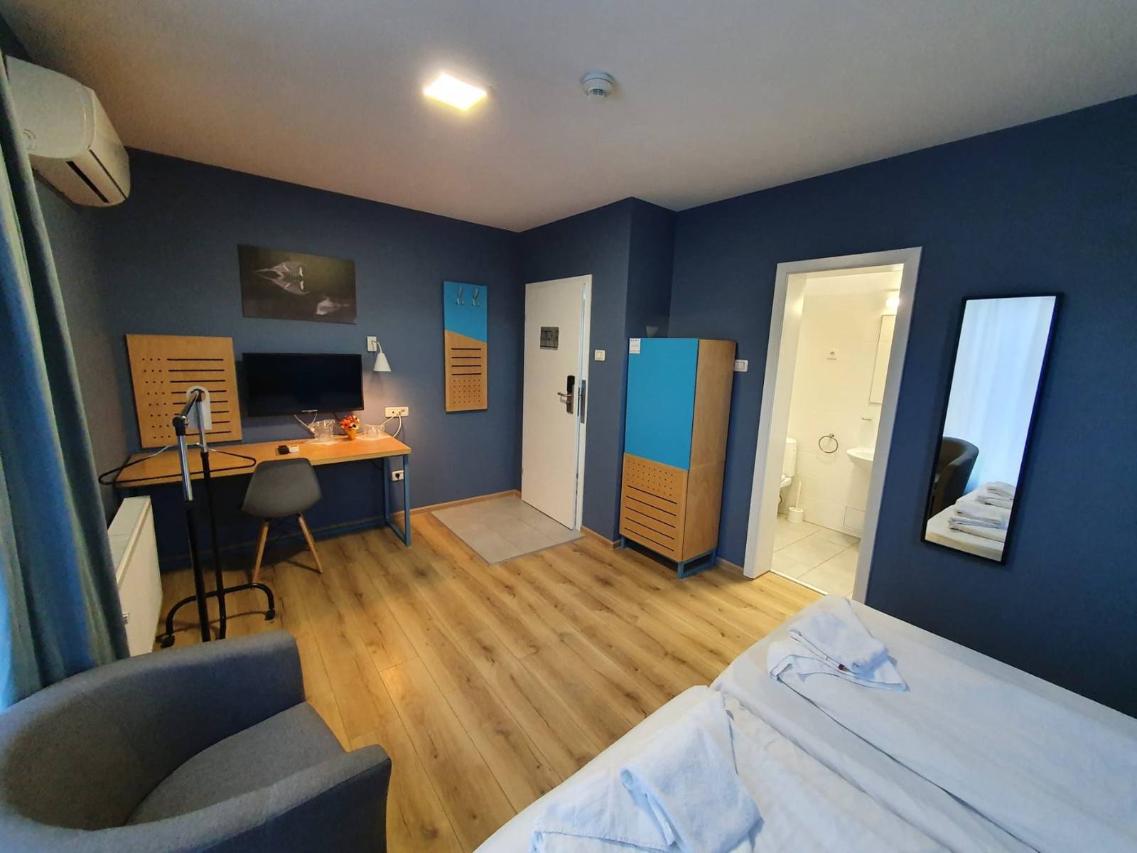 Deluxe Double room at Pensiunea Urban Point